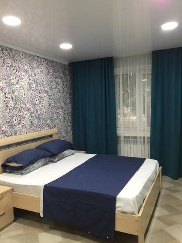 Фото номера Апартаменты с 2 спальнями Апартаменты 3 х.ком.квартира в центре на стрелке г. Усть-Каменогорск 90