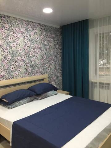 Фото номера Апартаменты с 2 спальнями Апартаменты 3 х.ком.квартира в центре на стрелке г. Усть-Каменогорск 94