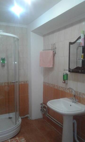 Фото номера Люкс с 1 спальней Отель Tourist Hotel г. Усть-Каменогорск 3