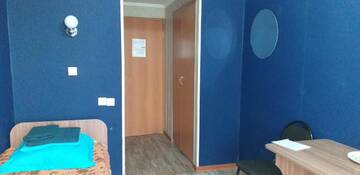 Фото номера Одноместный номер с душем Отель Tourist Hotel г. Усть-Каменогорск 3