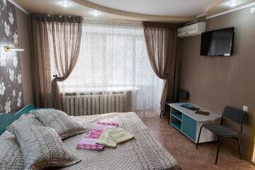 Фото номера Люкс с 1 спальней Отель Tourist Hotel г. Усть-Каменогорск 12