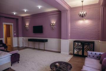 Фото номера Просторный двухместный номер с 2 отдельными кроватями Отель Royal B г. Усть-Каменогорск 2