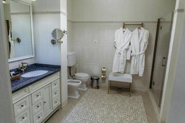 Фото номера Двухместный номер с 1 кроватью или 2 отдельными кроватями Отель Royal B г. Усть-Каменогорск 5