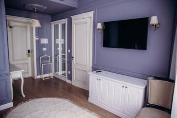 Фото номера Двухместный номер с 1 кроватью Отель Royal B г. Усть-Каменогорск 10