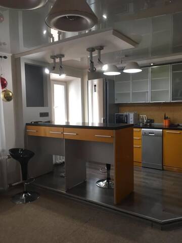 Фото Апартаменты 3 х.комнатная квартира в центре г. Усть-Каменогорск 5