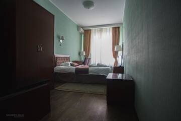 Фото номера Стандартный одноместный номер Отель Ainaline Hotel г. Усть-Каменогорск 2